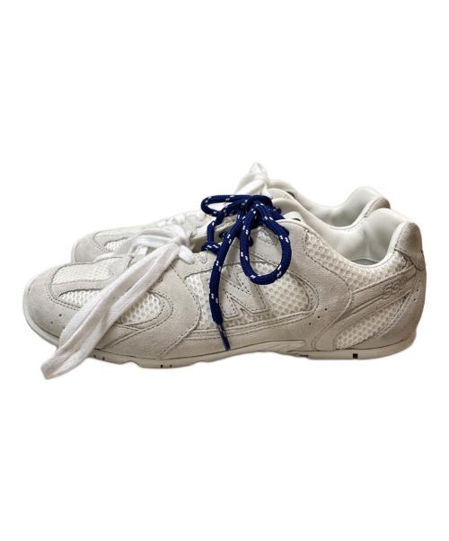 MIU MIU（ミュウミュウ）MIU MIU (ミュウミュウ) NEW BALANCE (ニューバランス) スエードxメッシュ スニーカー ホワイト サイズ:37 1/2の古着・服飾アイテム