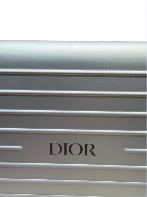 Dior（ディオール）Dior (ディオール) RIMOWA (リモワ) Personal Clutch Bag/パーソナルクラッチバッグ シルバーの古着・服飾アイテム
