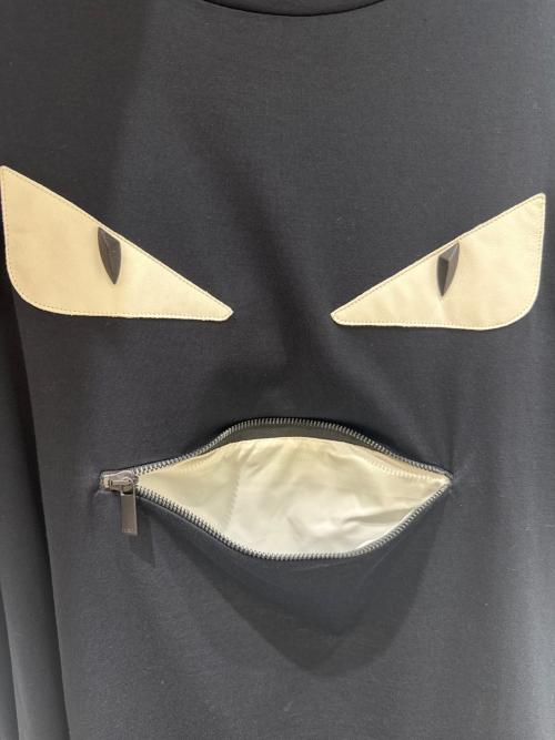 FENDI（フェンディ）FENDI (フェンディ) ジップデザイン モンスターＴシャツ ブラック サイズ:XLの古着・服飾アイテム