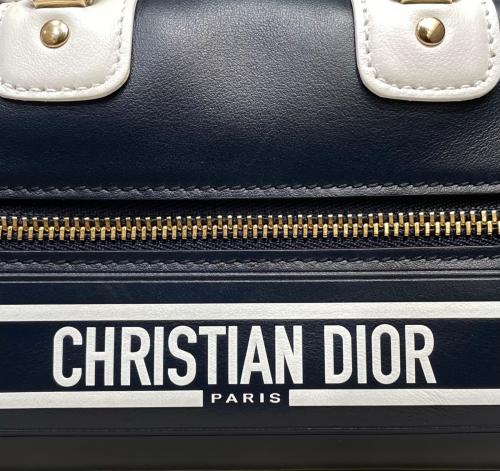 Christian Dior（クリスチャン ディオール）Christian Dior (クリスチャン ディオール) VIBE ヴァイブミニ ショルダーバッグ ネイビー サイズ:ミニの古着・服飾アイテム