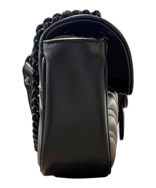 GUCCI（グッチ）GUCCI (グッチ) GGマーモントシェブロン キルティングレザー ショルダーバッグ ブラック サイズ:ミニ 未使用品の古着・服飾アイテム