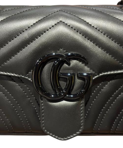 GUCCI（グッチ）GUCCI (グッチ) GGマーモントシェブロン キルティングレザー ショルダーバッグ ブラック サイズ:ミニ 未使用品の古着・服飾アイテム