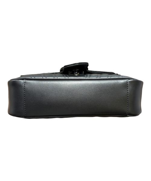 GUCCI（グッチ）GUCCI (グッチ) GGマーモントシェブロン キルティングレザー ショルダーバッグ ブラック サイズ:ミニ 未使用品の古着・服飾アイテム