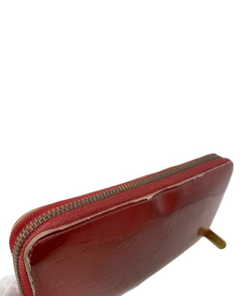 LOUIS VUITTON（ルイ ヴィトン）LOUIS VUITTON (ルイ ヴィトン) LOUIS VUITTON モノグラム・ヴェルニ ジッピー ウォレット ラウンドファスナー長財布 レッドの古着・服飾アイテム