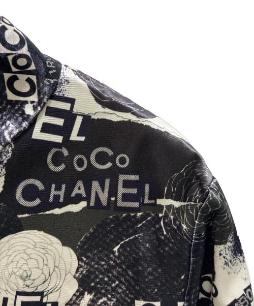 CHANEL（シャネル）CHANEL (シャネル) All-Over Graphic Bomber Jacket/総柄グラフィックボンバーブルゾン/P63238V48727 ネイビー サイズ:34の古着・服飾アイテム