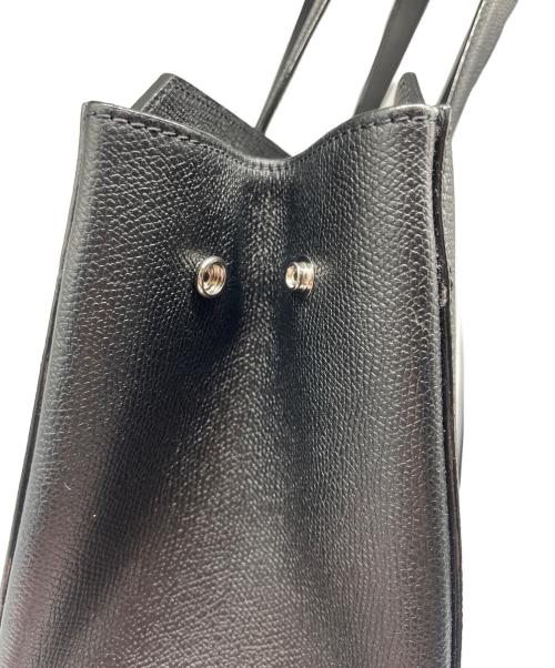 Valextra（ヴァレクストラ）Valextra (ヴァレクストラ) V-Line Horizontal Shopping Bag Vライン ホリゾンタル ショッピングバッグ ブラックの古着・服飾アイテム