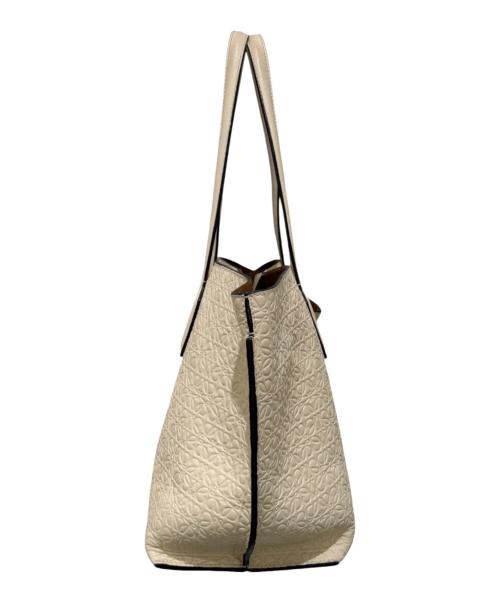 LOEWE（ロエベ）LOEWE (ロエベ) リピートアナグラムTショッパートートバッグ ベージュの古着・服飾アイテム