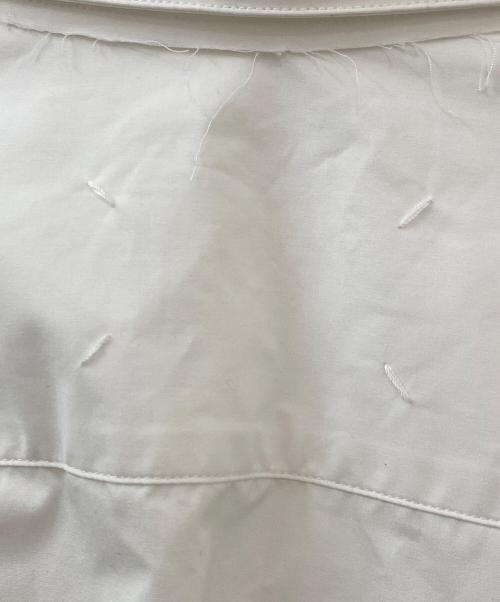 Maison Margiela（メゾンマルジェラ）Maison Margiela (メゾンマルジェラ) 変形デザインシャツ ホワイト サイズ:38の古着・服飾アイテム