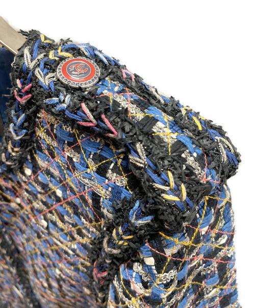 CHANEL（シャネル）CHANEL (シャネル) ココマークボタン ツイードショートジャケット ブルー サイズ:38の古着・服飾アイテム