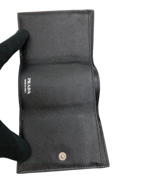 PRADA（プラダ）PRADA (プラダ) サフィアーノ　3つ折り財布 ブラックの古着・服飾アイテム