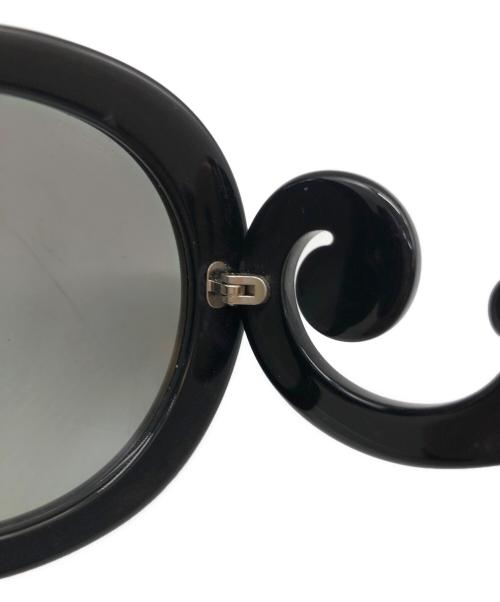PRADA（プラダ）PRADA (プラダ) ミニマルバロック サングラス ブラック サイズ:55□22-135の古着・服飾アイテム