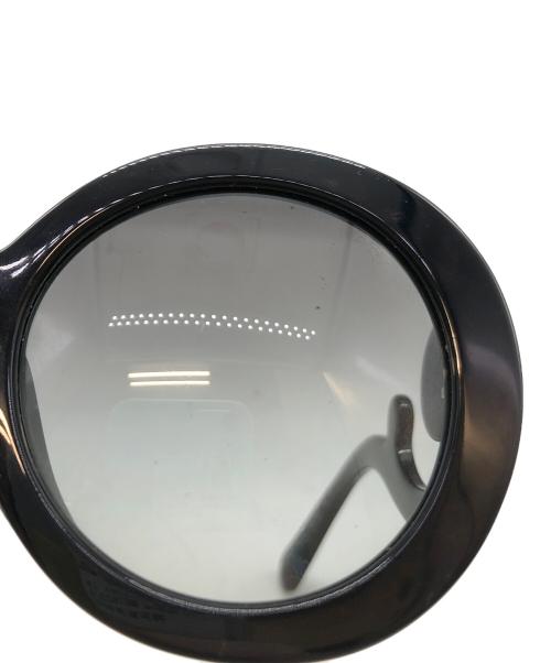 PRADA（プラダ）PRADA (プラダ) ミニマルバロック サングラス ブラック サイズ:55□22-135の古着・服飾アイテム