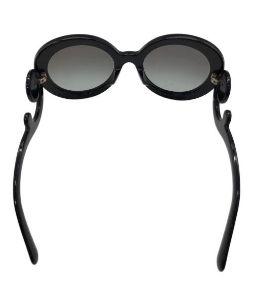 PRADA（プラダ）PRADA (プラダ) ミニマルバロック サングラス ブラック サイズ:55□22-135の古着・服飾アイテム