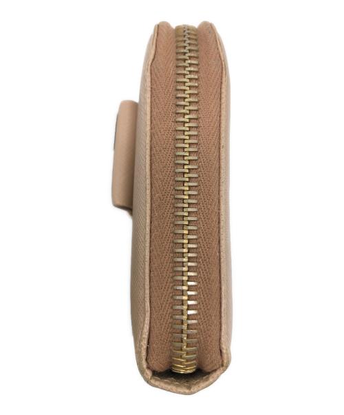 PRADA（プラダ）PRADA (プラダ) サフィアーノ　ラウンドファスナー長財布 ベージュの古着・服飾アイテム