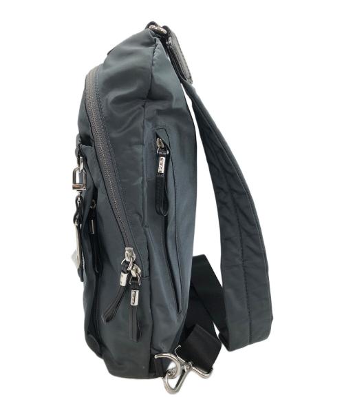 TUMI（トゥミ）TUMI (トゥミ) VOYAGUER BRIVE SLING BACKPAC グレーの古着・服飾アイテム