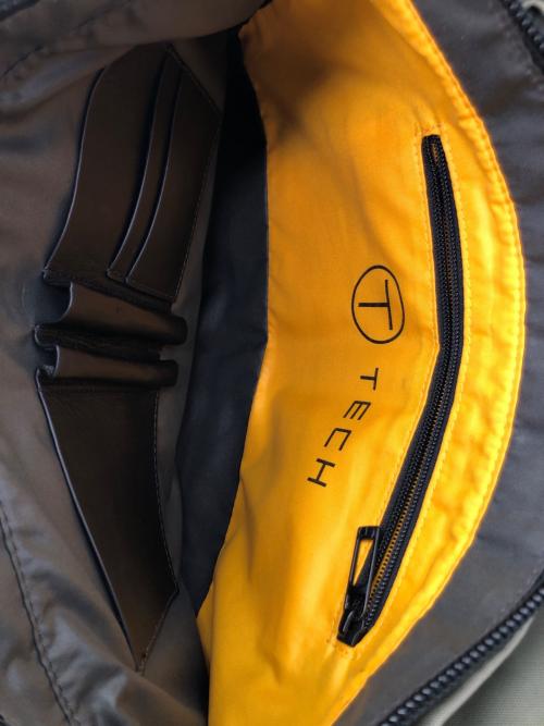 TUMI（トゥミ）TUMI (トゥミ) ショルダーバッグ ブラックの古着・服飾アイテム