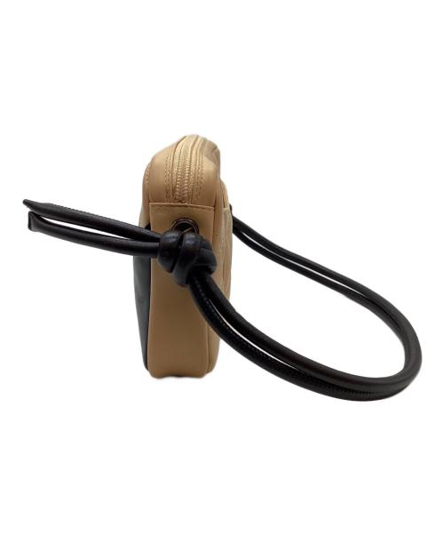 CHANEL（シャネル）CHANEL (シャネル) ショルダーポーチ ベージュの古着・服飾アイテム