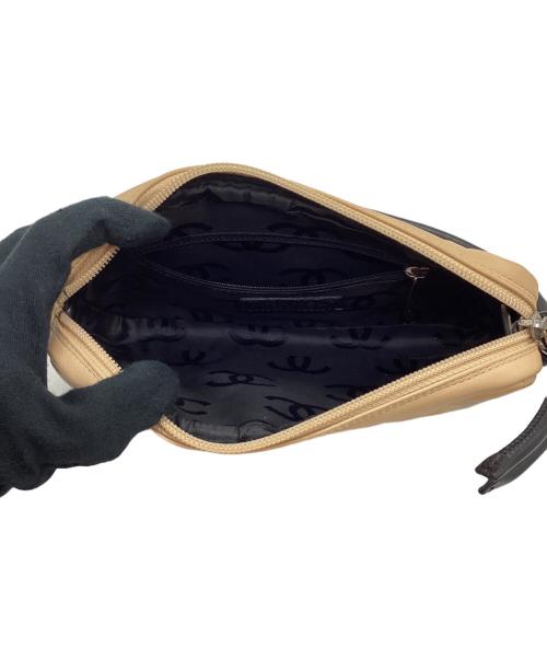 CHANEL（シャネル）CHANEL (シャネル) ショルダーポーチ ベージュの古着・服飾アイテム