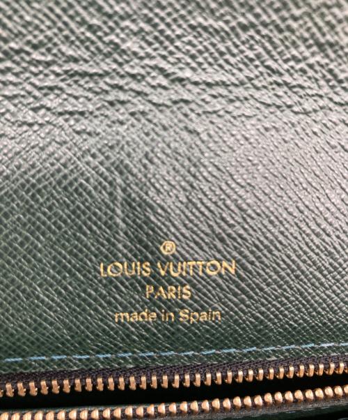 LOUIS VUITTON（ルイ ヴィトン）LOUIS VUITTON (ルイ ヴィトン) クラッチバッグ グリーンの古着・服飾アイテム