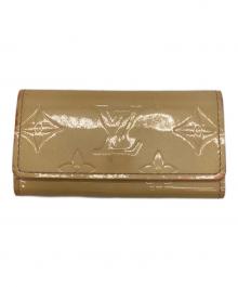 LOUIS VUITTON（ルイ ヴィトン）の古着「LOUIS VUITTON　モノグラム・ヴェルニ　ミュルティクレ4　キーケース」