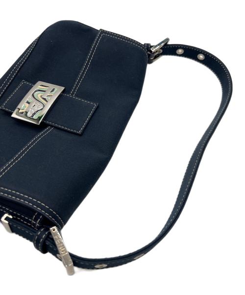 FENDI（フェンディ）FENDI (フェンディ) ショルダーバッグ ネイビーの古着・服飾アイテム