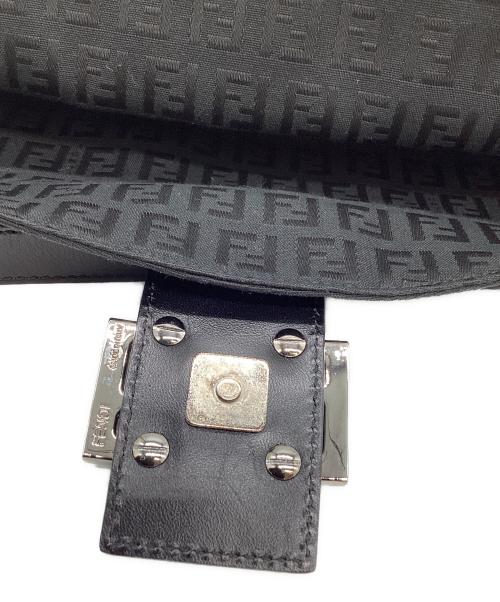 FENDI（フェンディ）FENDI (フェンディ) FENDI   ズッキーノ　マンマバケット　ショルダーバッグ ブラックの古着・服飾アイテム
