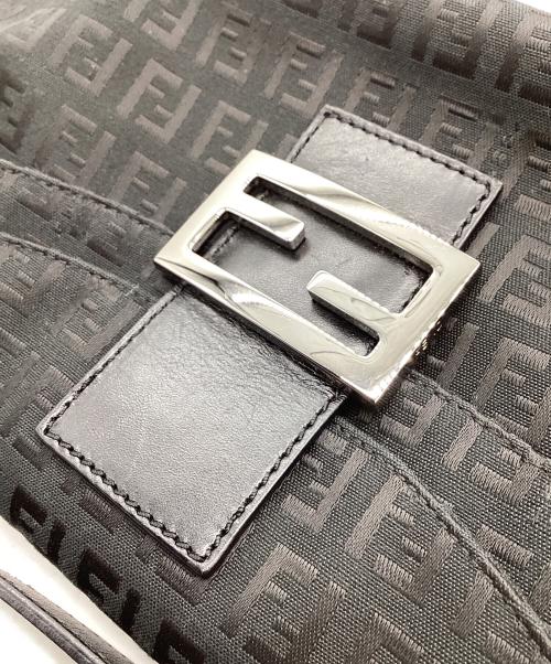 FENDI（フェンディ）FENDI (フェンディ) FENDI   ズッキーノ　マンマバケット　ショルダーバッグ ブラックの古着・服飾アイテム