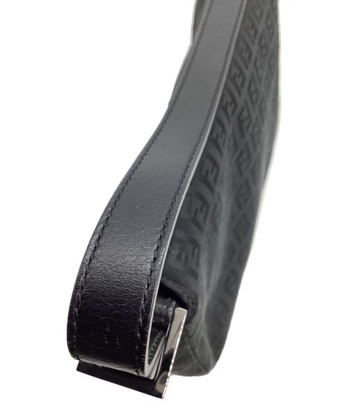 FENDI（フェンディ）FENDI (フェンディ) FENDI   ズッキーノ　マンマバケット　ショルダーバッグ ブラックの古着・服飾アイテム