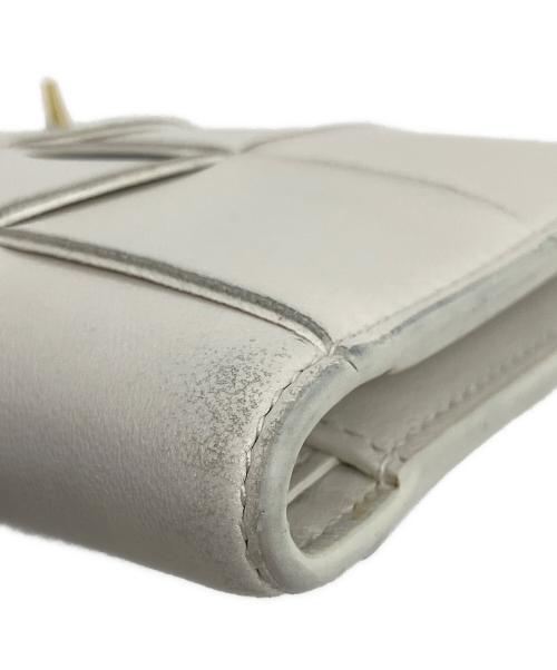 BOTTEGA VENETA（ボッテガベネタ）BOTTEGA VENETA (ボッテガベネタ) マキシ イントレチャート ホワイトの古着・服飾アイテム