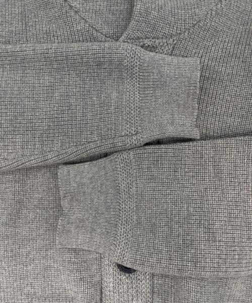 C.P COMPANY（シーピーカンパニー）C.P COMPANY (シーピーカンパニー) 厚手ニット グレー サイズ:SIZE 48の古着・服飾アイテム