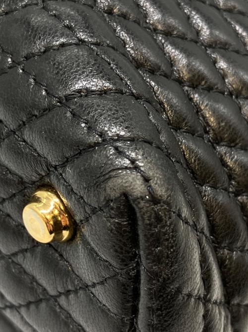 BALLY（バリー）BALLY (バリー) タンロック キルティング ハンドバッグ ブラックの古着・服飾アイテム