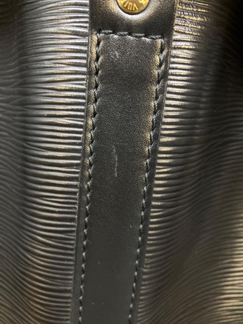 LOUIS VUITTON（ルイ ヴィトン）LOUIS VUITTON (ルイ ヴィトン) エピ プチ・ノエ ショルダーバッグ ブラックの古着・服飾アイテム