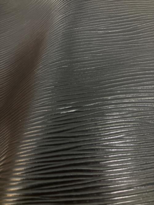 LOUIS VUITTON（ルイ ヴィトン）LOUIS VUITTON (ルイ ヴィトン) エピ プチ・ノエ ショルダーバッグ ブラックの古着・服飾アイテム