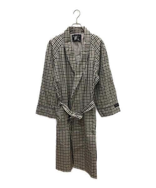 Burberry's（バーバリー）Burberry's (バーバリー) コート ホワイト×ブラック サイズ:Lの古着・服飾アイテム