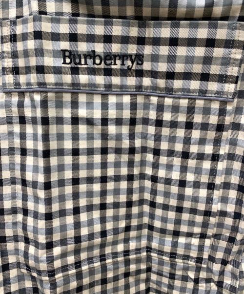 Burberry's（バーバリー）Burberry's (バーバリー) コート ホワイト×ブラック サイズ:Lの古着・服飾アイテム