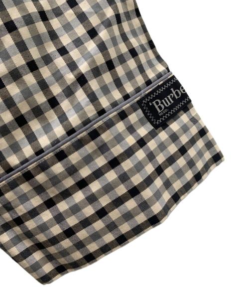 Burberry's（バーバリー）Burberry's (バーバリー) コート ホワイト×ブラック サイズ:Lの古着・服飾アイテム