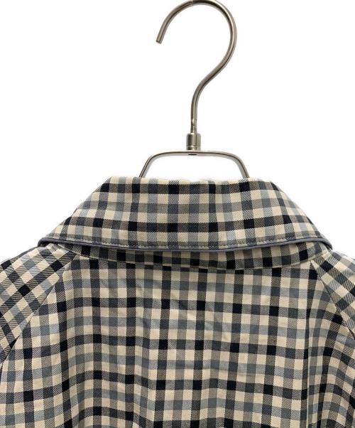 Burberry's（バーバリー）Burberry's (バーバリー) コート ホワイト×ブラック サイズ:Lの古着・服飾アイテム