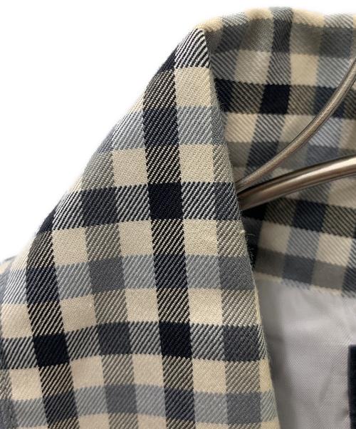 Burberry's（バーバリー）Burberry's (バーバリー) コート ホワイト×ブラック サイズ:Lの古着・服飾アイテム
