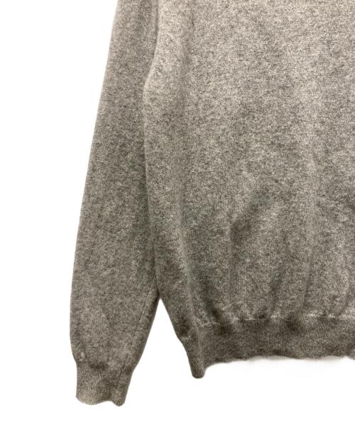 PLAY COMME des GARCONS（プレイコムデギャルソン）PLAY COMME des GARCONS (プレイコムデギャルソン) ハートロゴVネックカーディガン グレー サイズ:Ｍの古着・服飾アイテム