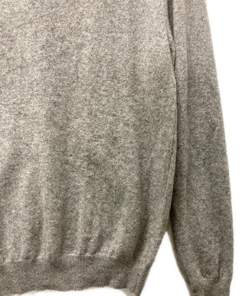 PLAY COMME des GARCONS（プレイコムデギャルソン）PLAY COMME des GARCONS (プレイコムデギャルソン) ハートロゴVネックカーディガン グレー サイズ:Ｍの古着・服飾アイテム