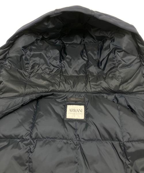 ARMANI COLLEZIONI（アルマーニ コレツィオーニ）ARMANI COLLEZIONI (アルマーニ コレツィオーニ) フーデットダウンベスト ネイビー サイズ:38の古着・服飾アイテム