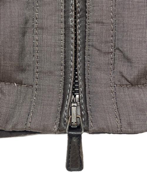 ERMENEGILDO ZEGNA（エルメネジルド・ゼニア）ERMENEGILDO ZEGNA (エルメネジルド・ゼニア) 中綿ジャケット グレー×ブラウン サイズ:44の古着・服飾アイテム