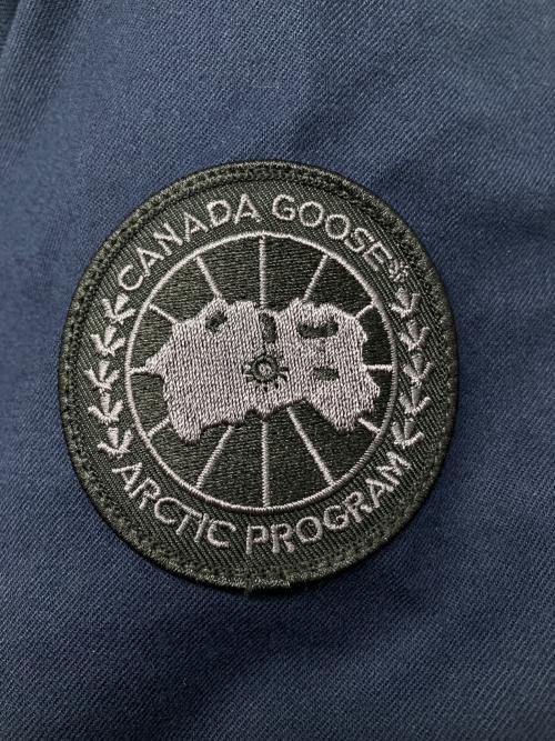 CANADA GOOSE（カナダグース）CANADA GOOSE (カナダグース) ダウンジャケット ネイビー サイズ:Lの古着・服飾アイテム