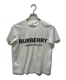BURBERRY（バーバリー）の古着「フロントロゴプリントクールネック半袖Tシャツ」｜ホワイト