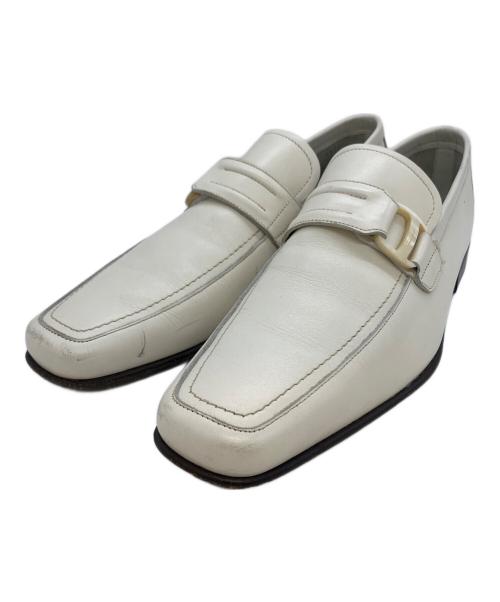 Salvatore Ferragamo（サルヴァトーレ フェラガモ）Salvatore Ferragamo (サルヴァトーレ フェラガモ) ローファー ホワイト サイズ:24.5の古着・服飾アイテム