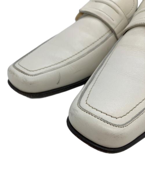 Salvatore Ferragamo（サルヴァトーレ フェラガモ）Salvatore Ferragamo (サルヴァトーレ フェラガモ) ローファー ホワイト サイズ:24.5の古着・服飾アイテム