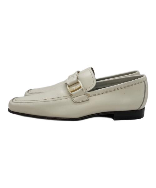 Salvatore Ferragamo（サルヴァトーレ フェラガモ）Salvatore Ferragamo (サルヴァトーレ フェラガモ) ローファー ホワイト サイズ:24.5の古着・服飾アイテム