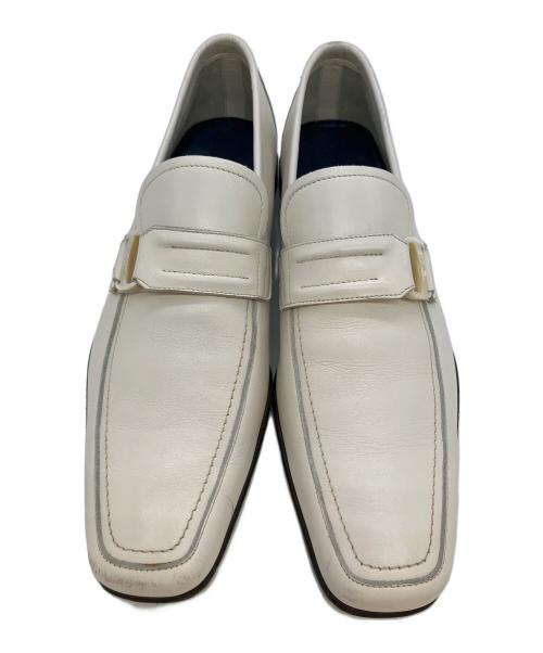 Salvatore Ferragamo（サルヴァトーレ フェラガモ）Salvatore Ferragamo (サルヴァトーレ フェラガモ) ローファー ホワイト サイズ:24.5の古着・服飾アイテム