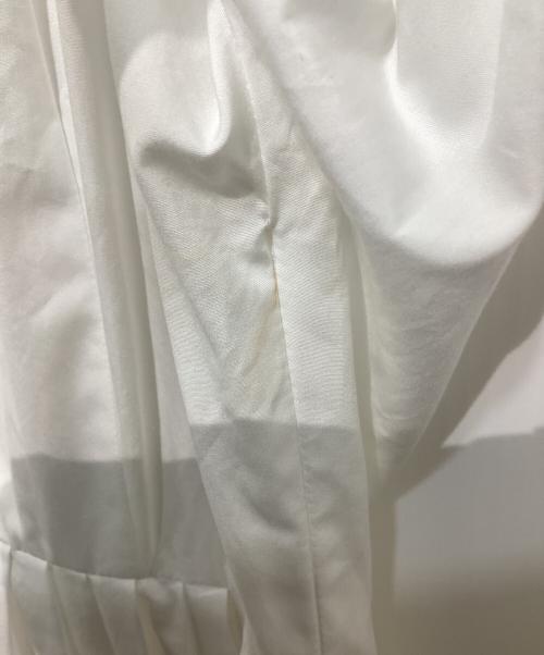 PRADA（プラダ）PRADA (プラダ) ワンピース ホワイト サイズ:42の古着・服飾アイテム