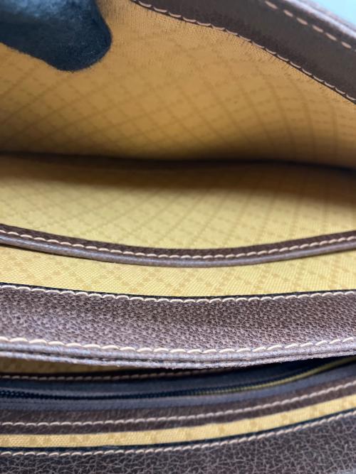GUCCI（グッチ）GUCCI (グッチ) ワンショルダーバッグ ブラウンの古着・服飾アイテム